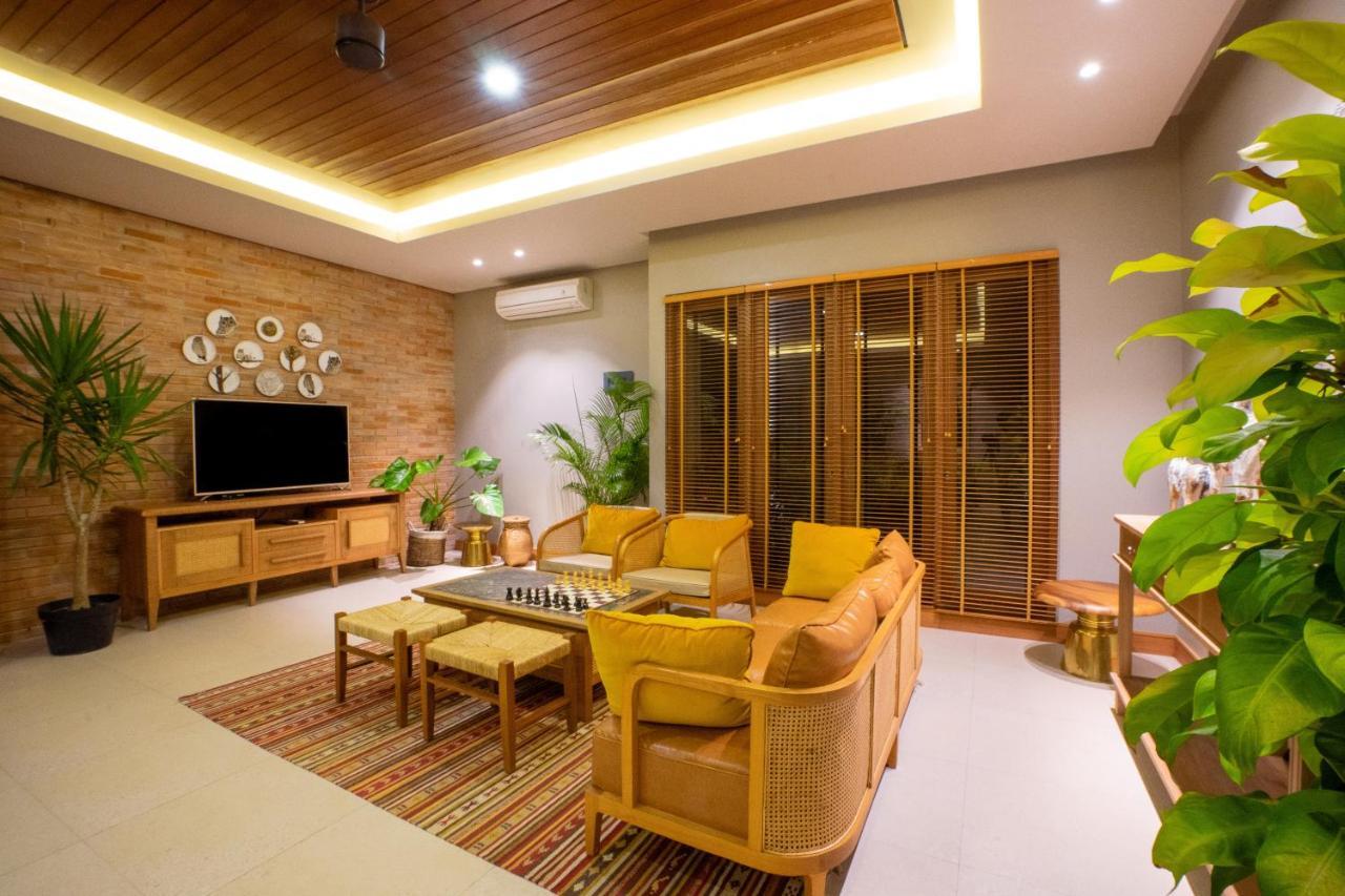 Daun By Premier Hospitality Asia *